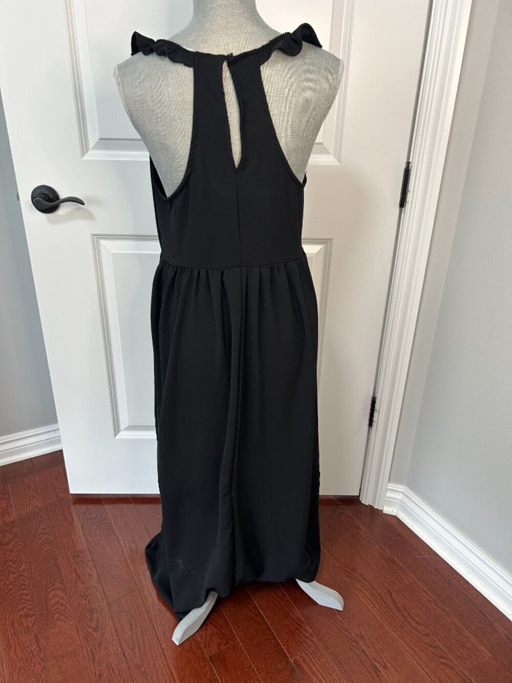 GibsonLook Summer Nights Ruffled Maxi Dress Black Size M EUC - Picture 4 of 4